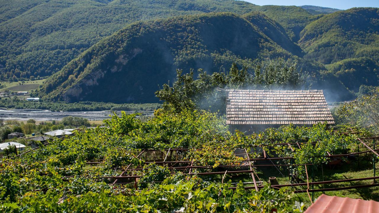Chateau Dio Ambrolauri Esterno foto